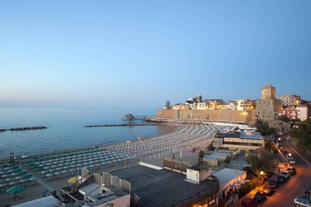 Torre Del Meridiano Casa Vacanze Centrale Térmoli Exterior foto